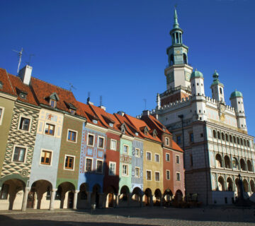 ile osób mieszka w poznaniu